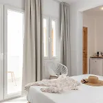 Golden Bird's Appart hôtel Naxos City