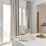 Golden Bird's Aparthotel 4*